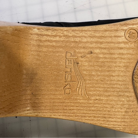 Women's Dansko Maria Black Leather Nubuck Clog Booties Size 10 - Picture 4 of 8